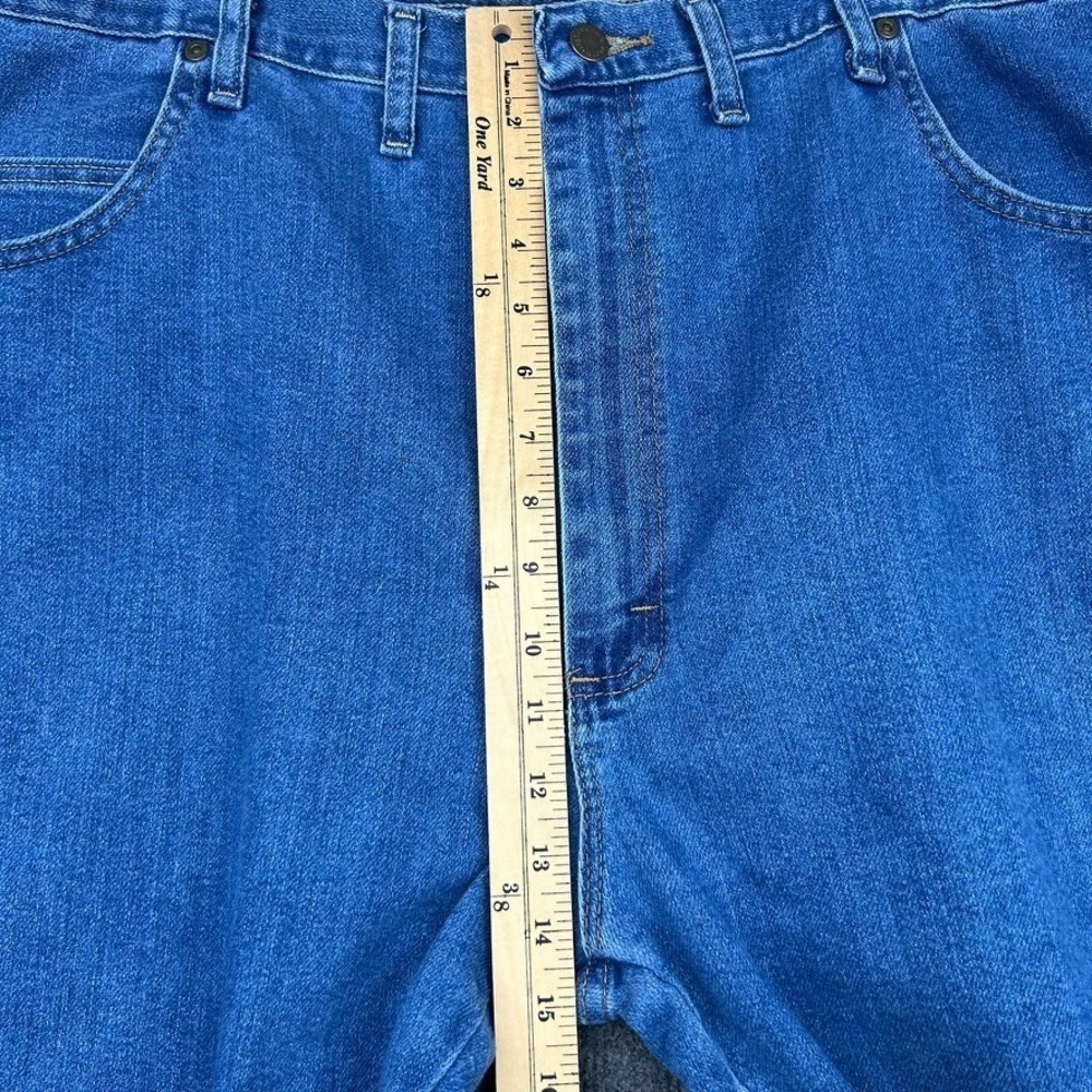 Wrangler Rugged Wear Jeans Mens 44x32 Blue Medium Wash Straight Denim Cowboy - Picture 6 of 12
